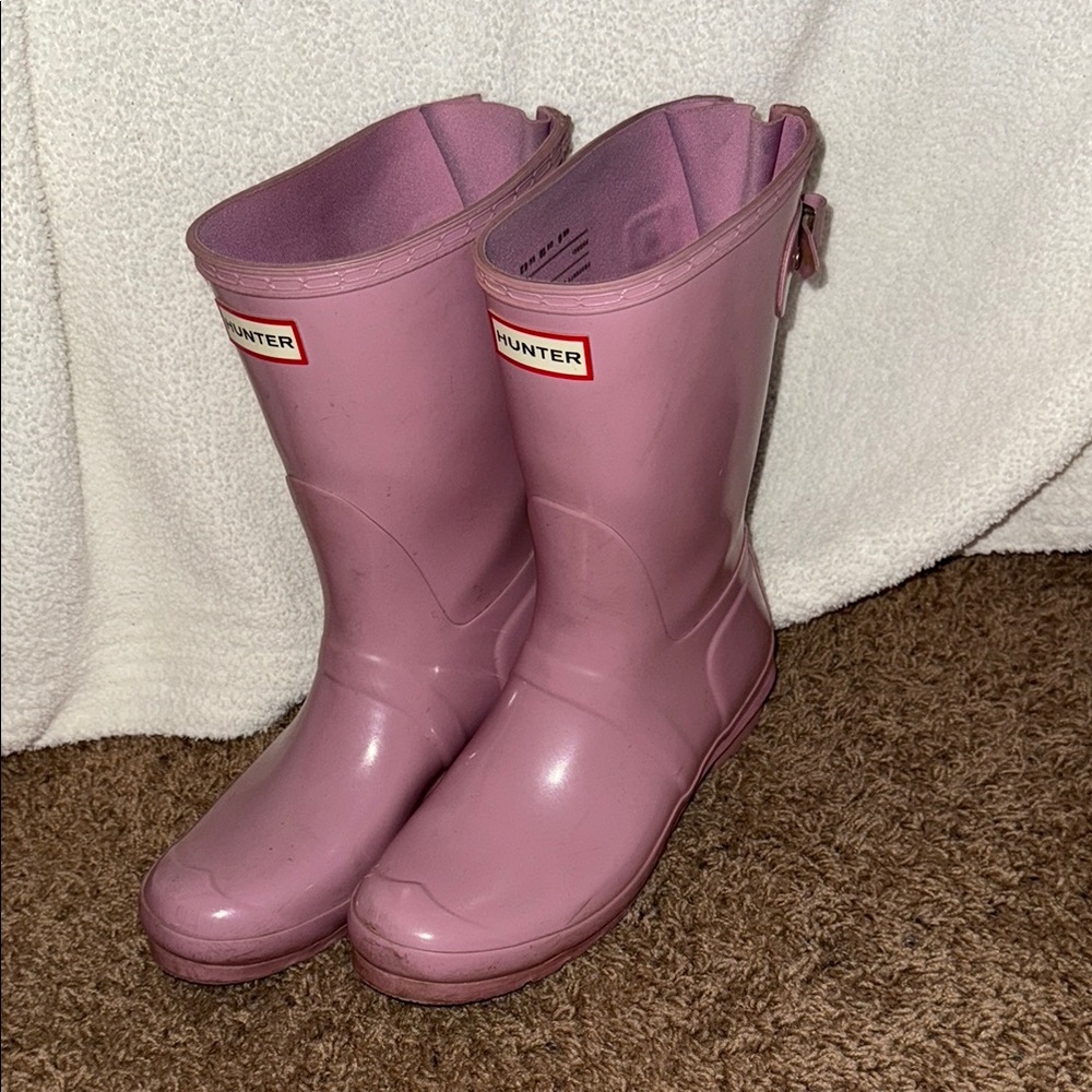 Hunter Light Pink Waterproof Rain Boots with Hunter Fleece Socks